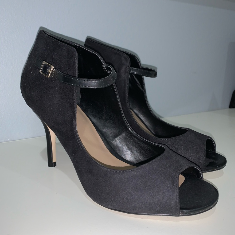 Anne Taylor black heels